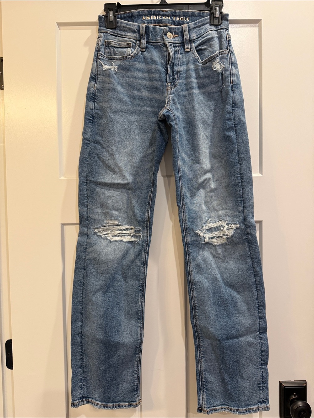 American Eagle Outfitters Women’s Light Blue Distressed Curvy Straight Jeans